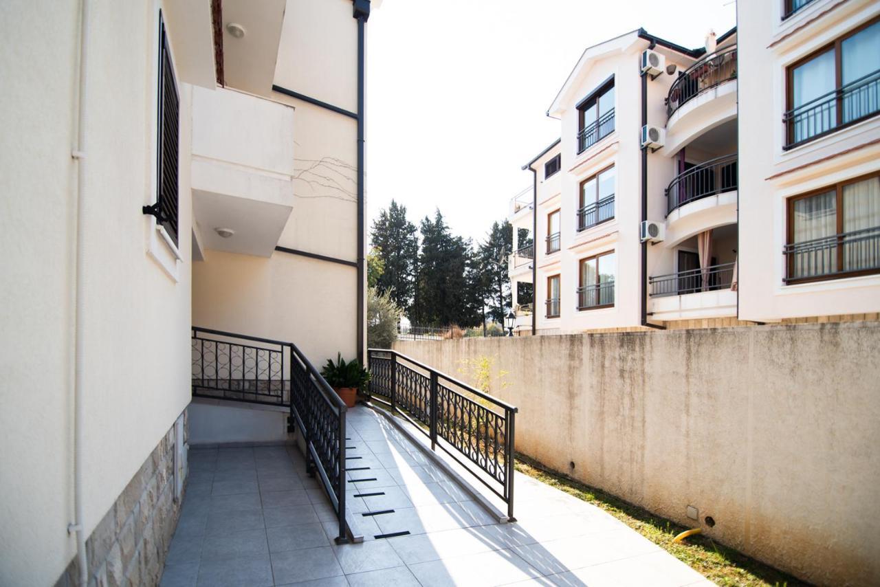 Boka Apartment Baošići Exterior foto